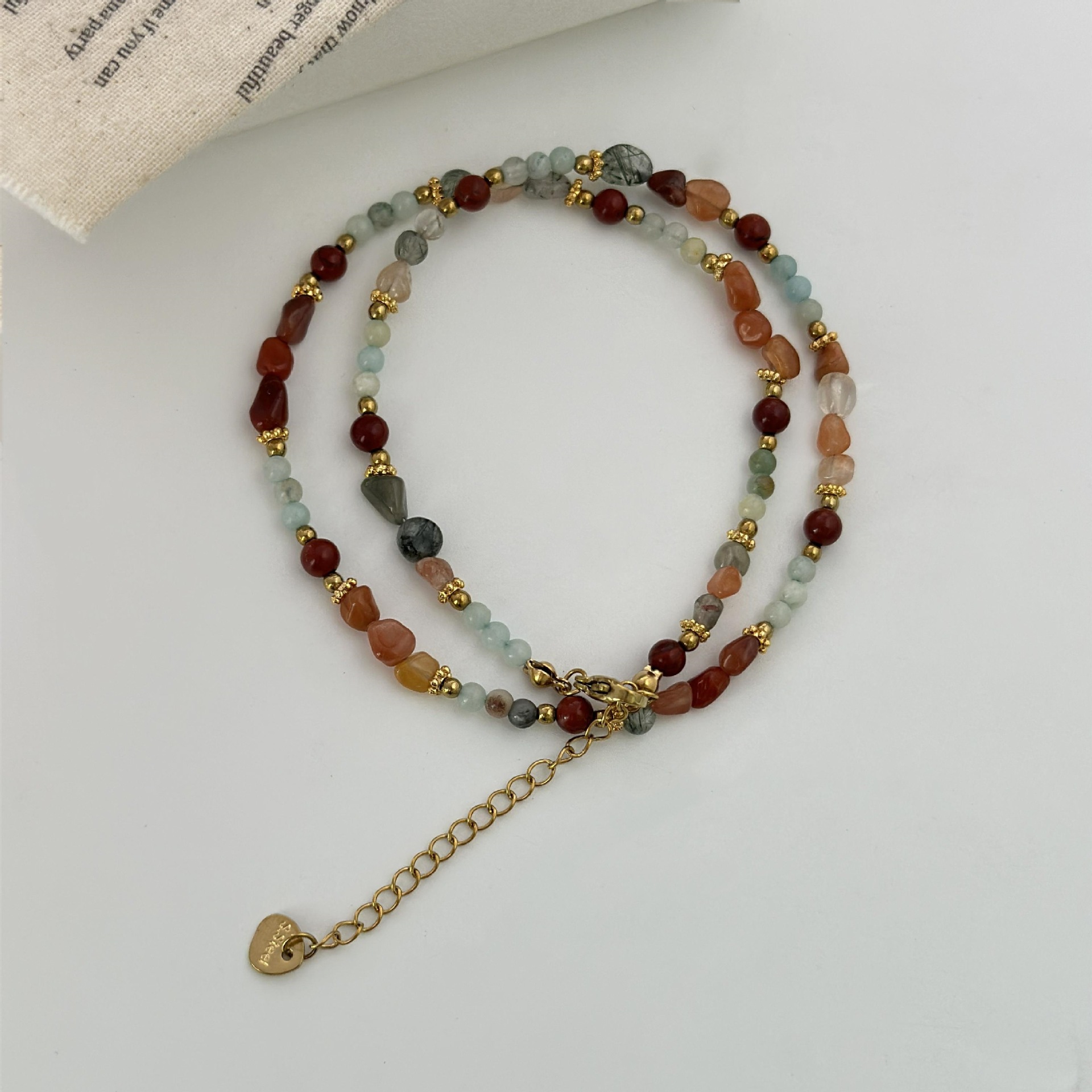 This elegant and luxurious stone agate necklace in candy color, with a simple and high-end feel, is a new Chinese-style neckchain and collarbone chain Application Scenario
