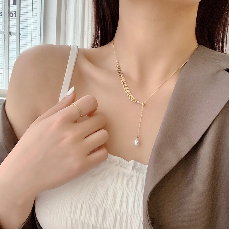 Three-piece set of niche design sense wheat ear pearl necklace earrings bracelet set cold wind simple Internet red head ornaments details Picture