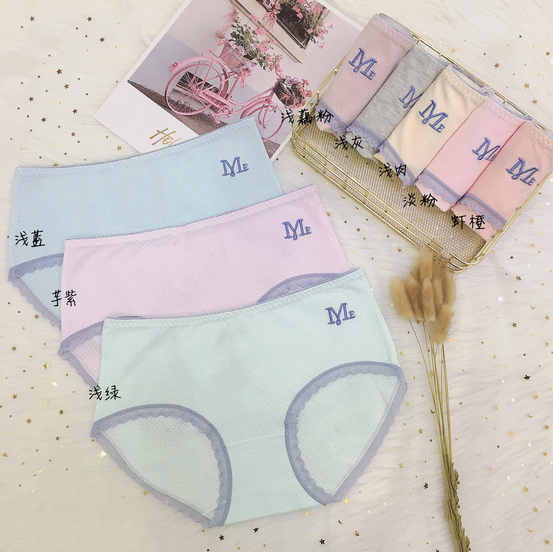 Simple Japanese embroidery breathable cotton student girl underwear in the middle of the waist hip triangle women's underwear manufacturers wholesale details Picture