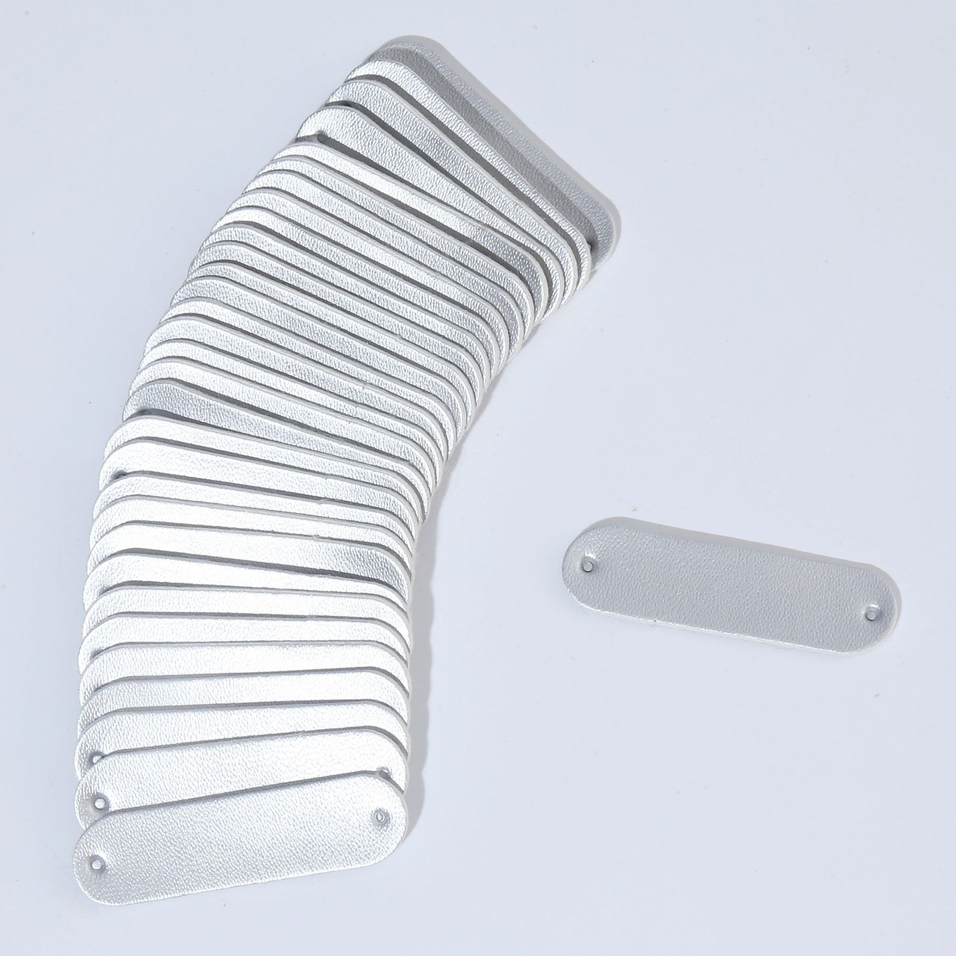 皮标/植绒刻字膜/橡胶硅胶商标/鞋扣装饰扣/辅料商标白底实物图