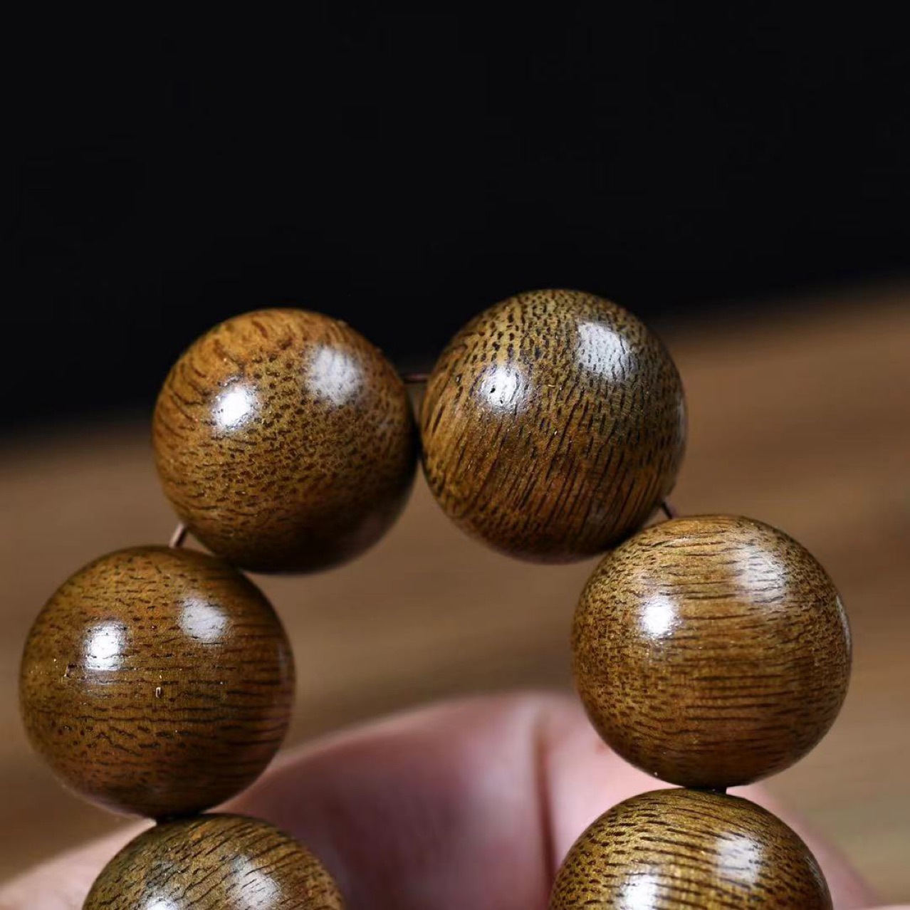 Wholesale agarwood Buddhist prayer beads, 108 hand-held prayer beads, agarwood wood bracelets, multi-circle authenticity, single-circle bracelets, complete specifications Specification image