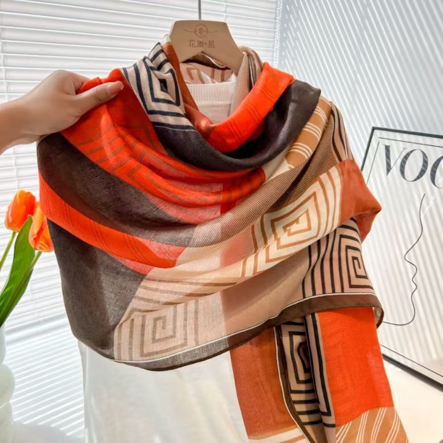 90款几何图案印花围巾棉麻手感包头长巾时尚简约披肩外贸新款现货