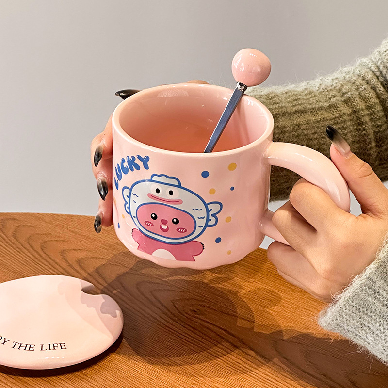 A cute ceramic water cup as a birthday gift for my best friend. A high level of appearance as a souvenir for girls. A mug with a lid. Super cute cup Specification image
