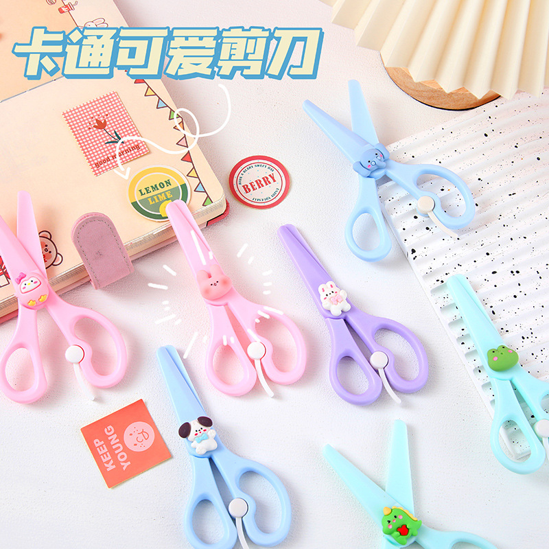 Cute cartoon plastic scissors, student DIY paper-cutting knives, round-headed safety small scissors, stationery and office supplies details Picture