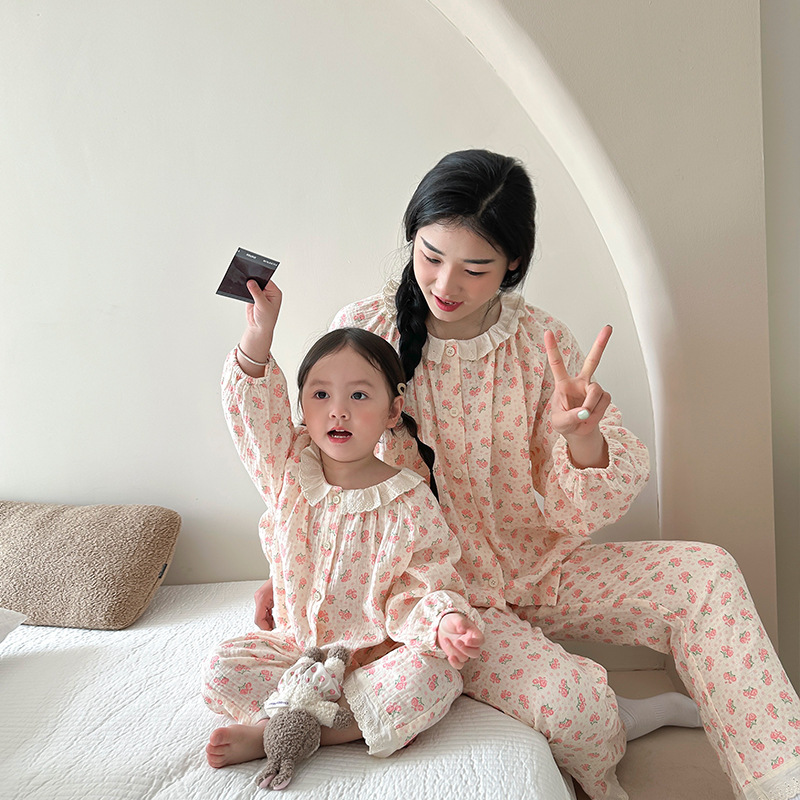 维木童装亲子装女童春季家居服套装儿童睡衣碎花宝宝双层纱母女装详情图2