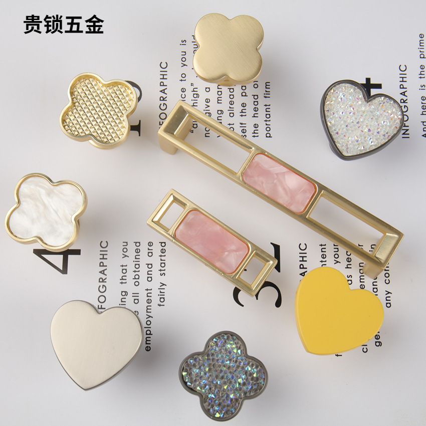 简约北欧特色单孔拉手衣钩两用铜拉丝爱心四叶草带钻梳妆柜床