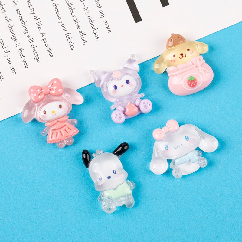 Resin accessories, cartoon ice transparent Sanrio diy cream glue phone case patches, hair accessories, fridge magnets, decorative materials