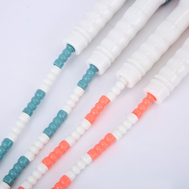 Non-Knotted Bamboo Skip Rope Primary School Figure Bead Skip Rope Beginners Children Soft Bead Skip Rope Manufacturers Wholesale Application Scenario