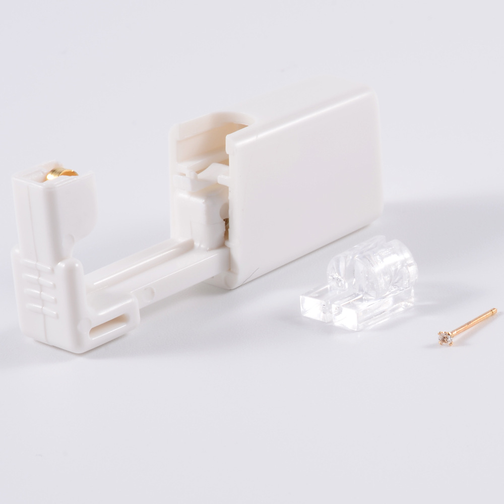 饰品/耳饰/耳钉/福多拉饰佳/珍珠耳钉产品图