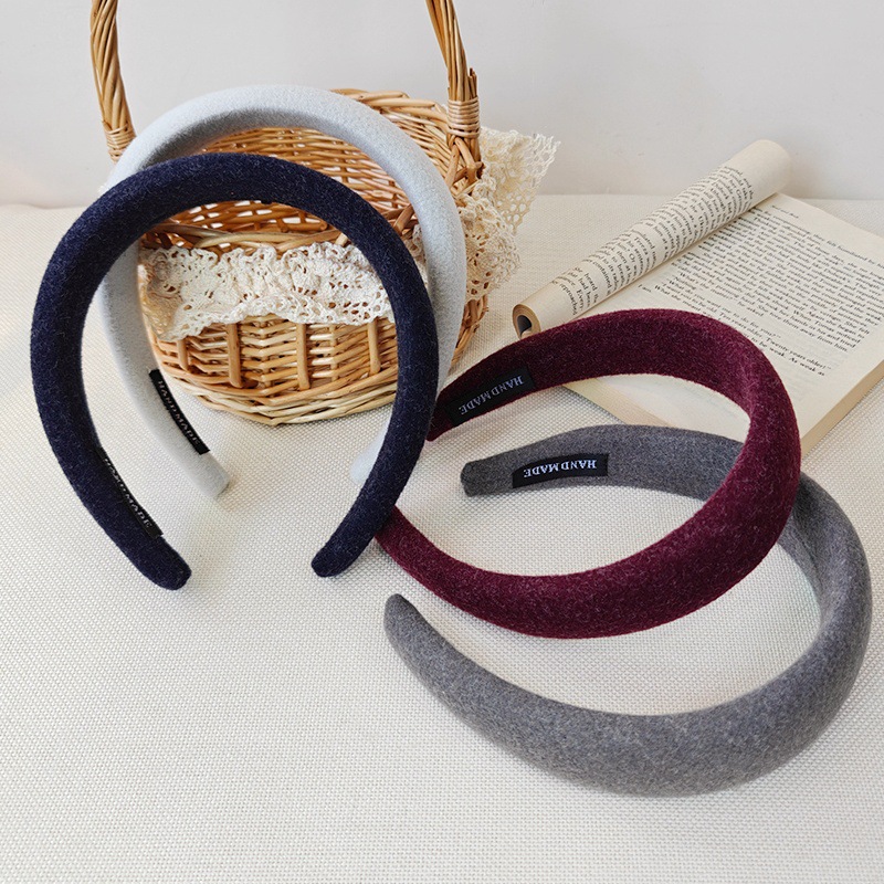 New autumn and winter woolen sponge hair band for women, solid color, versatile, pressure hair band, high top of the head, personalized and fashionable hair clip headwear Specification image
