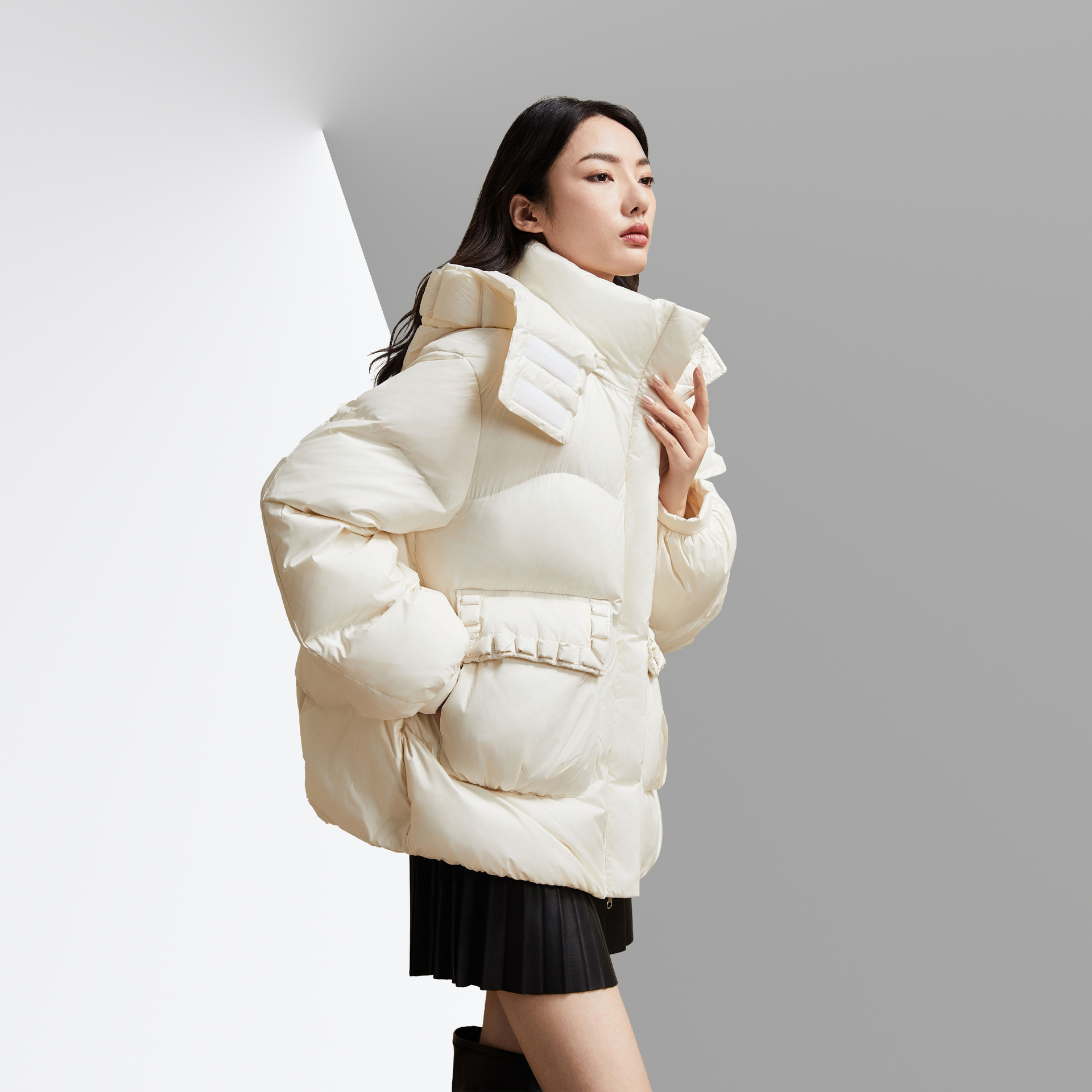 YIWEI-2023 Winter New Bread Fashion Casual Loose hooded thick Warm Down Jacket for women Specification image