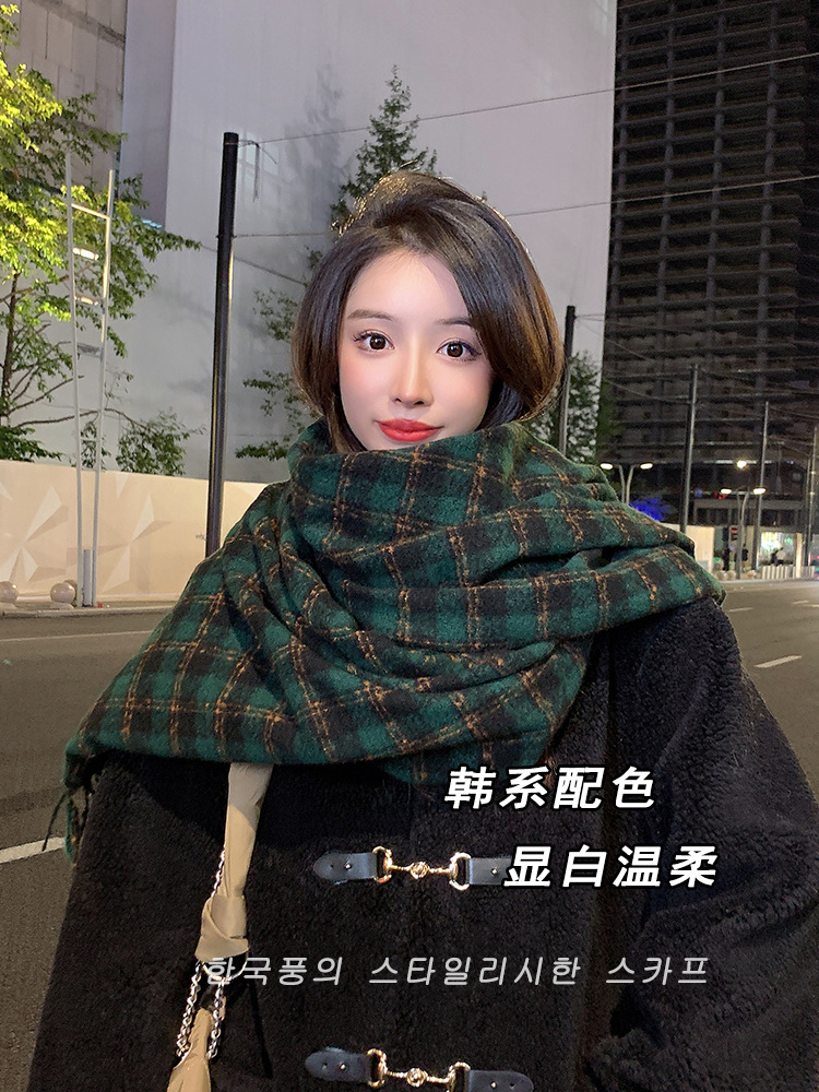 The New Network Red Scarf Female Autumn And Winter Korean Version Of All Geometric Lattice Thickened Student Couple Bib Warm Shawl details Picture