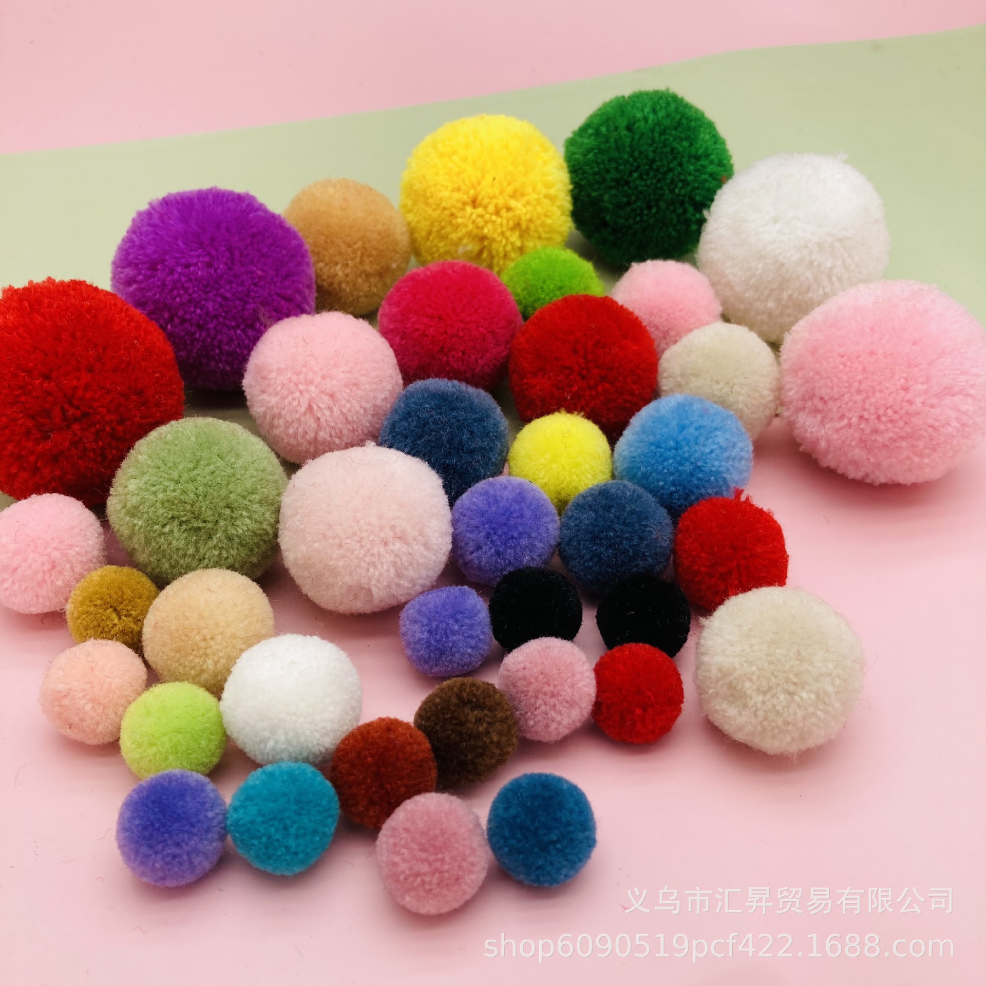 毛球/毛球毛绒球/服饰配件毛绒/圣诞饰品配件/树脂钻球细节图