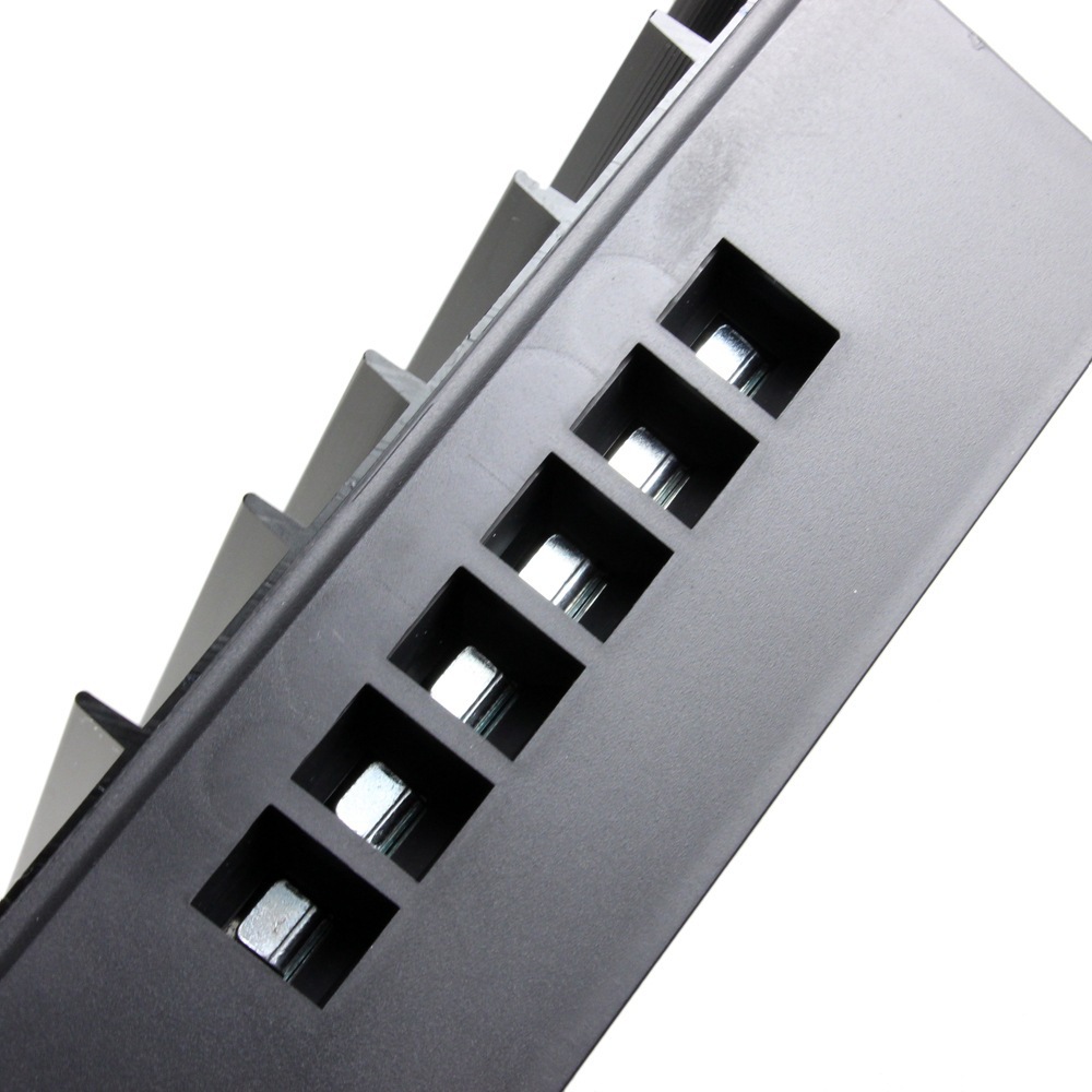 Foreign trade photovoltaic power generation solar controller PWM 12V24V80A solar power controller Specification drawing