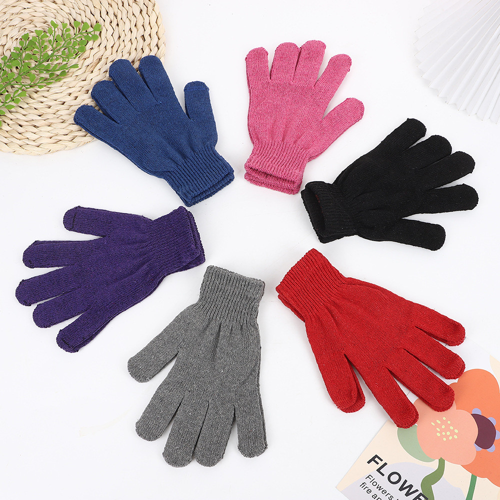The factory of single-color couple gloves of Da Bingsha, full-finger plain weave, versatile and warm knitted gloves for men and women in autumn and winter, is selling like crazy across borders