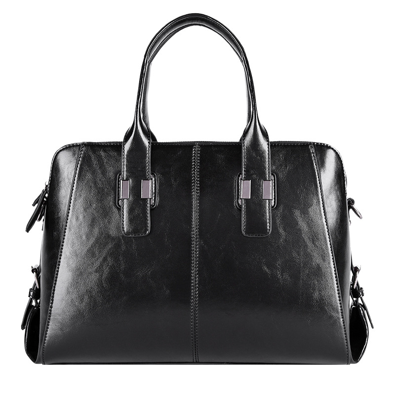 The new 2024 genuine leather women's bag is a fashionable and versatile handbag, a trendy large-capacity tote bag, and a simple single-shoulder crossbody bag Application Scenario