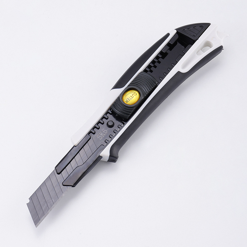 宝吉重型黑刃美工刀 SK5锋利黑刀片包胶裁纸刀 工业用2连发工具刀详情图2