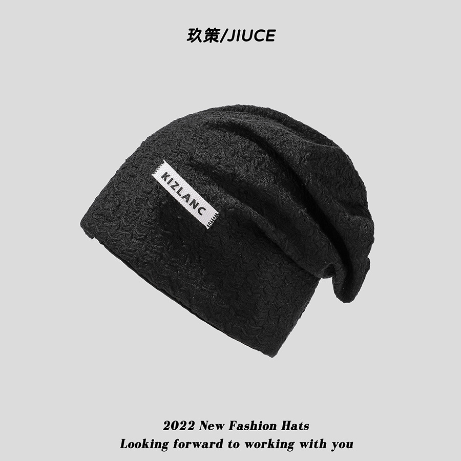 The popular moon-shaped pullover hat for women in the spring and autumn season features a thin and laid-back style with a large head collar and a loose head cap, creating a cold hat trend details Picture