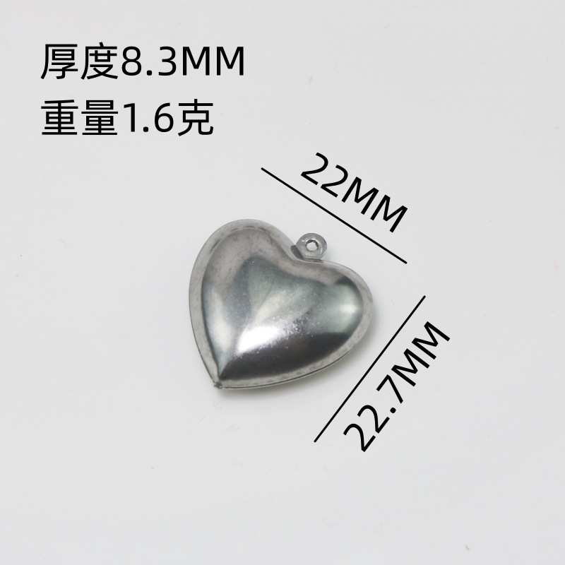 Stainless steel hollow heart-shaped small pendant, heart-shaped welded hollow heart-shaped pendant, diy jewelry accessory, oil polishing details Picture