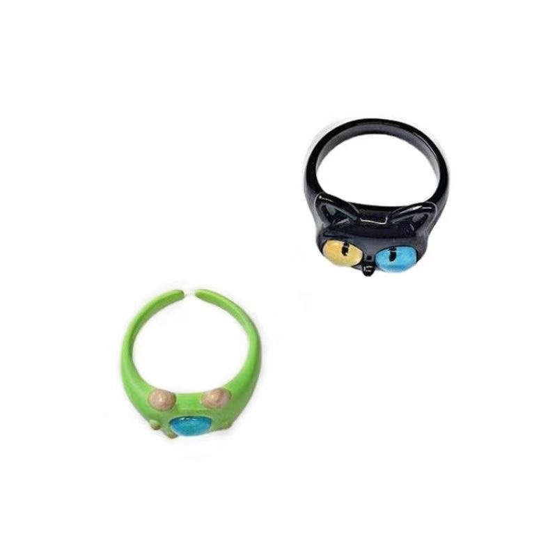A quirky black cat monster ring, a fashionable and unique design for women on Instagram, and a tail ring for best friends and couples Item Picture
