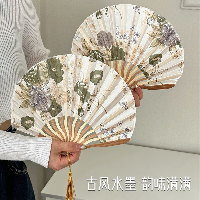 Chinese Style Ink Folding Fan New Chinese Classical Retro Cheongsam Props Summer Portable Folding Fan Of Ancient Style details Picture