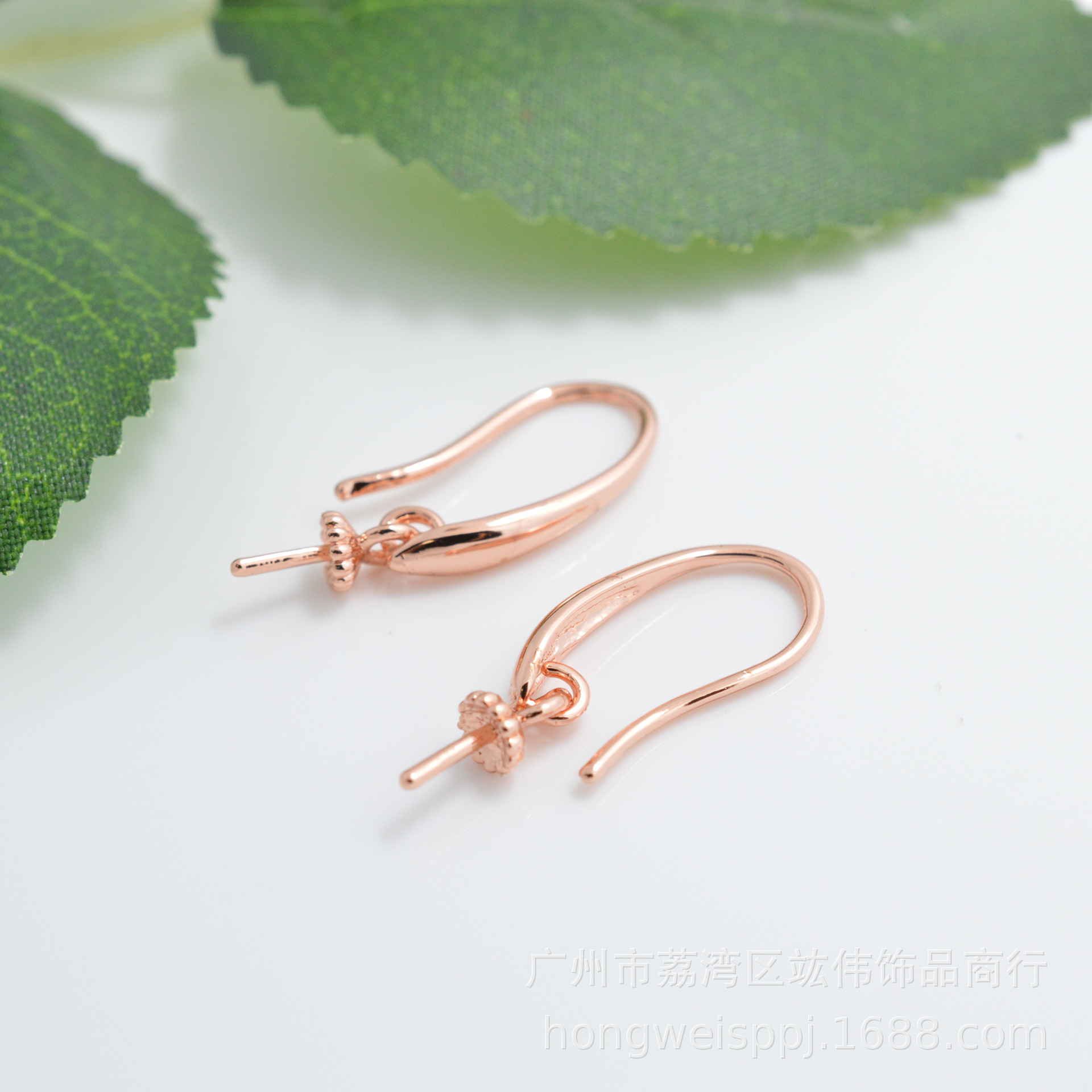 Wholesale of popular 18K gold copper-plated simple smooth ear hook DIY earrings in Europe and America 07 Specification image