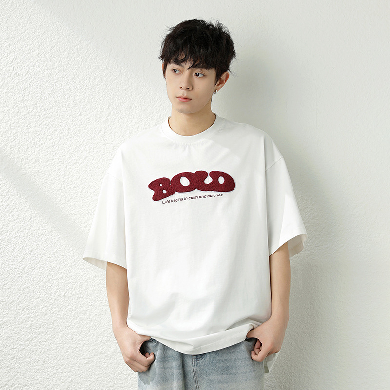 A new summer retro American half-sleeved loose T-shirt with color contrast embroidery, made of pure cotton Specification image