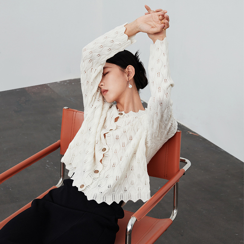 Exquisite and elegant all-wool top 22 early autumn women's wear with hollowed-out crocheted knitted cardigan for women, short sweater coat