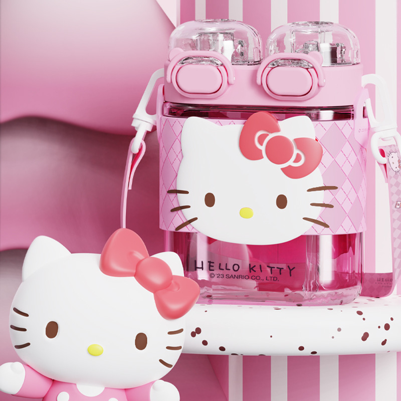 570ml adult children can carry simple fashion Sanrio honey double drink space cup Specification drawing