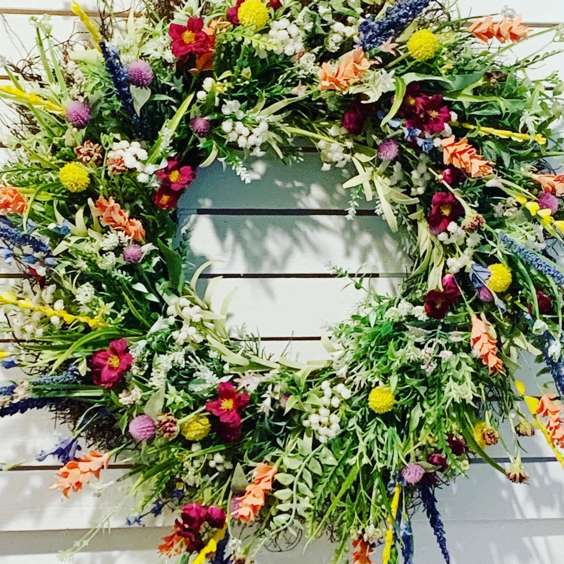 Wildflower wreaths, spring and summer wreaths, front door simulation dried flower wreaths, ranunculus, fresh green plants, everlasting flowers Application Scenario