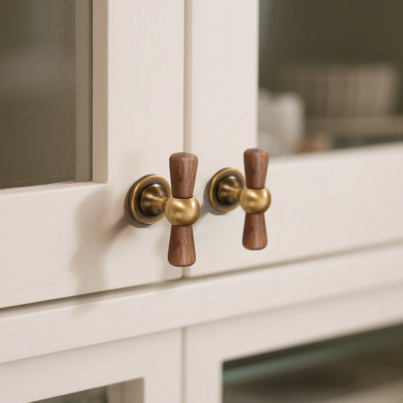 Retro walnut wood brass handles, antique copper-colored cabinet doors, cabinet drawer handles, wardrobe door small handles