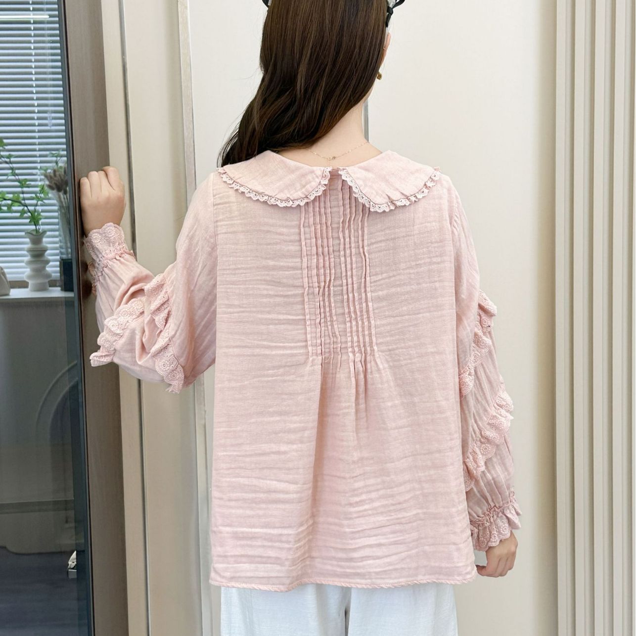 Forest-style lace-up baby collar double-layer cotton yarn shirt for women's autumn new style, youthful and fresh, with lace trim top for women Specification image
