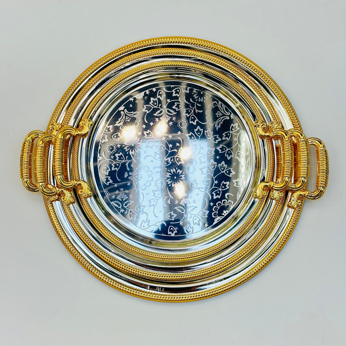 Light luxury oval-shaped silver gold-edge tray, fashionable storage dessert plate decoration, high-end Middle Eastern household dried fruit tray thumbnail