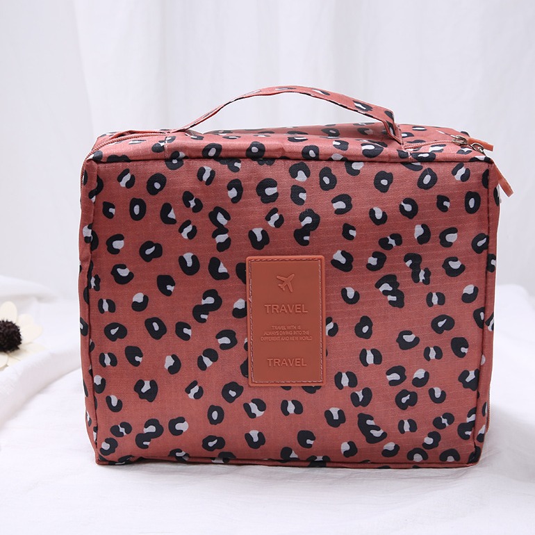 Korean-style square bags, cosmetic bags, travel storage bags, men's and women's storage and toiletry bags, LOGO manufacturer supply Application Scenario