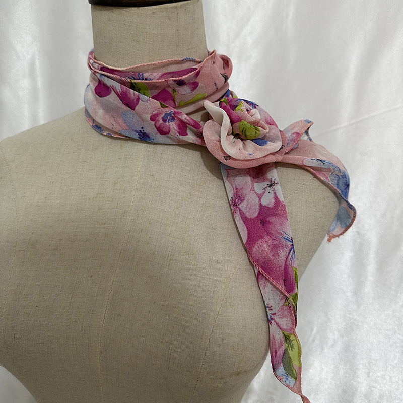 New Long Silk Scarf Rose Classic Leopard Print Color Lace-Up With Buckle Collar Flower Decoration Literary Style Wear Blogger Scarf Application Scenario