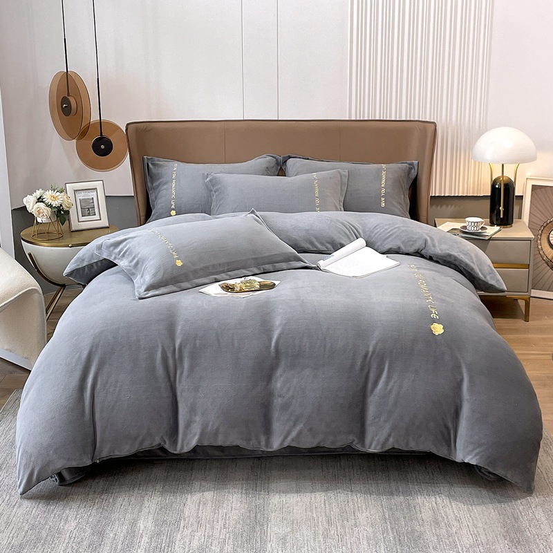 Add Velvet And Thick Magic Velvet Four-Piece Crystal Velvet Warm Bed Sheet Double-Sided Velvet Bed Cover Solid Color 1.8M Milk Velvet Application Scenario