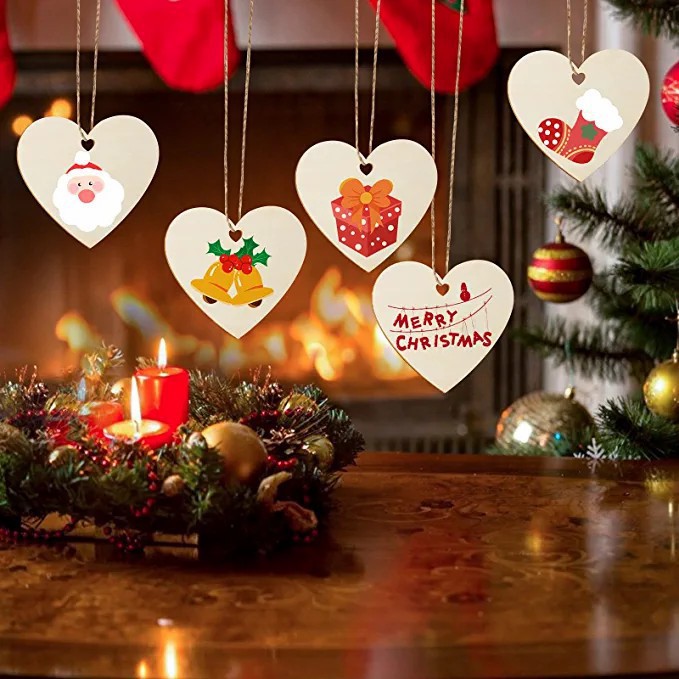 Cross-border best-selling DIY blank wood chip Valentine's Day and Christmas creative decoration heart-shaped hand-painted pendant decoration Application Scenario