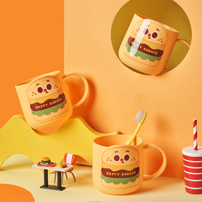 New hamburger, cute cartoon, household plastic toiletry cup, convenient household bathroom brushing cup, supermarket toothbrush cup Application Scenario
