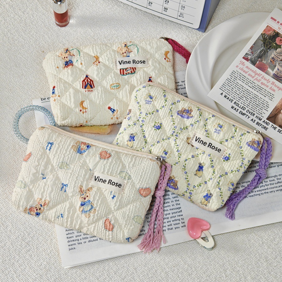 小清新迷你绗缝挂绳零钱包女便携外出旅行口红包小物品收纳包卡包