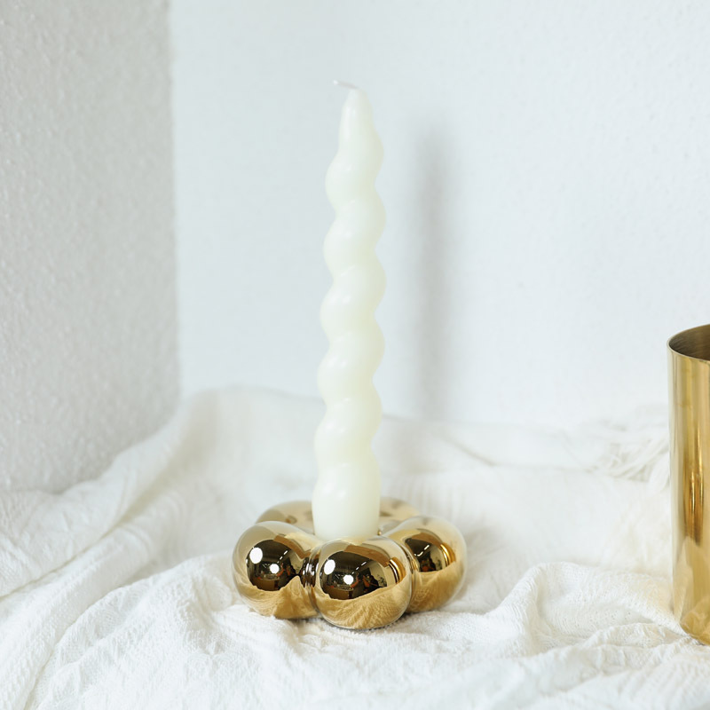 Modern gold and silver ceramic candlestick ornaments, simple living room table, candle stand, wedding decoration props details Picture