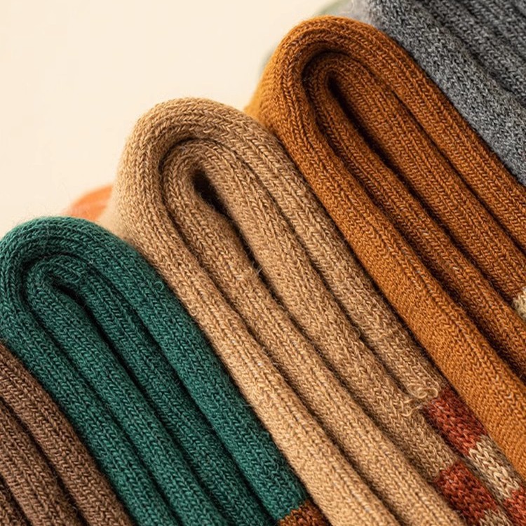 Calcetines stand de piso de una pieza de reemplazo de pelo calcetines de peluche de mujer de otoño e invierno medias de toalla más grueso calcetines de sueño caliente pies no congelados calcetines de piso ins una pieza de reemplazo de pelo details Picture