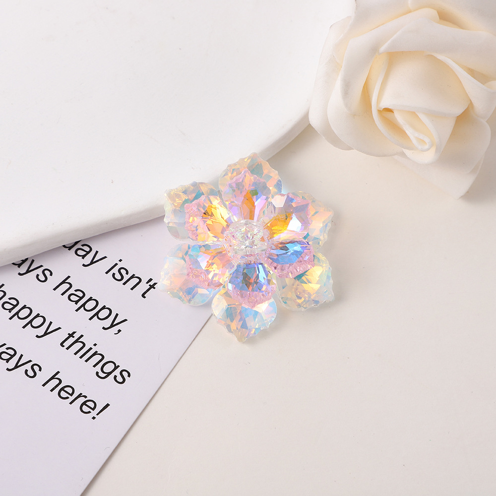 Zhan Yi Xing Yao Fang's new crystal brooch pins, DIY jewelry accessories, phone cases, pendants, hair clips, hair ornaments, sequins and accessories Application Scenario