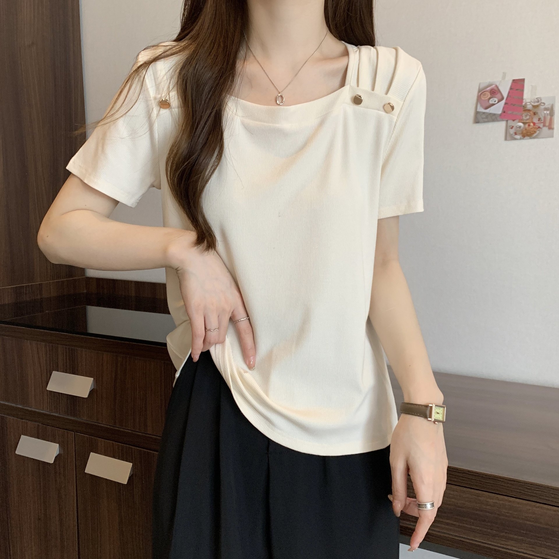 方领正肩短袖t恤女2026年夏季显瘦宽松设计感欧货短袖上衣A11743详情3