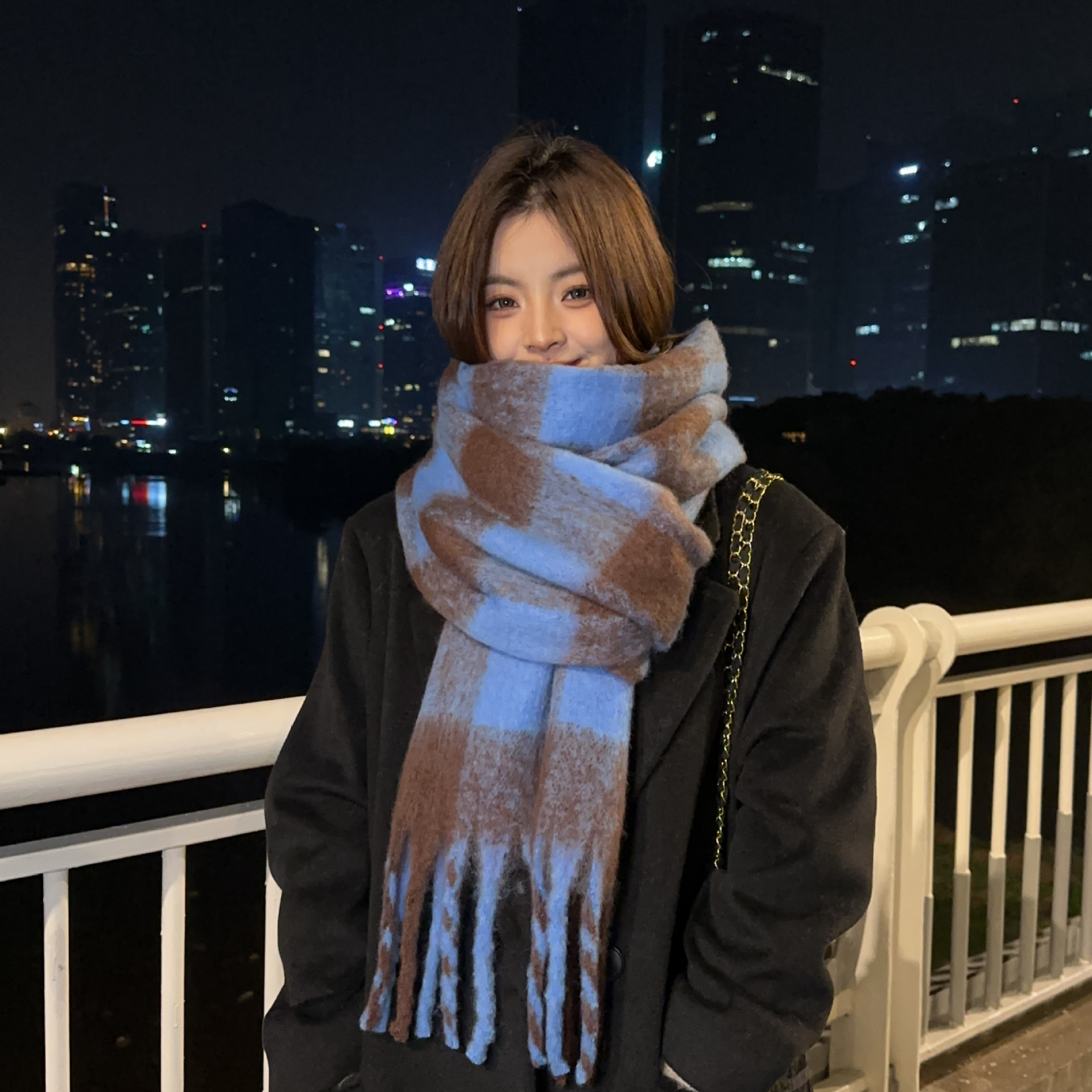 Autumn And Winter New Maillard Imitated Cashmere Plaid Scarf Women's Winter Senior Sense All Shawl Thickened Warm Neck Application Scenario