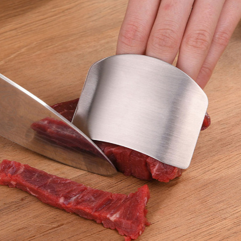 Manufacturer wholesale kitchen small tools, vegetable slicers, hand guards, finger guards, multi-functional stainless steel anti-cutting tools