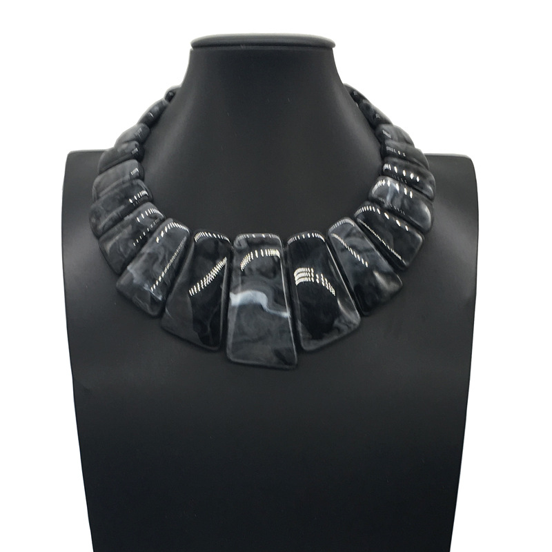 Retro personality exaggerated unique African necklace Earrings set resin geometric collar women wholesale necklace