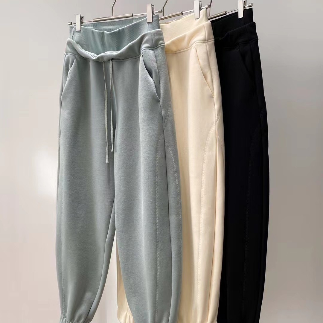 lulu women's mid-waisted wide-leg pants with fleece and thickened fabric are made of the same style as casual pants, exuding high quality. Private domain exclusive supply Application Scenario