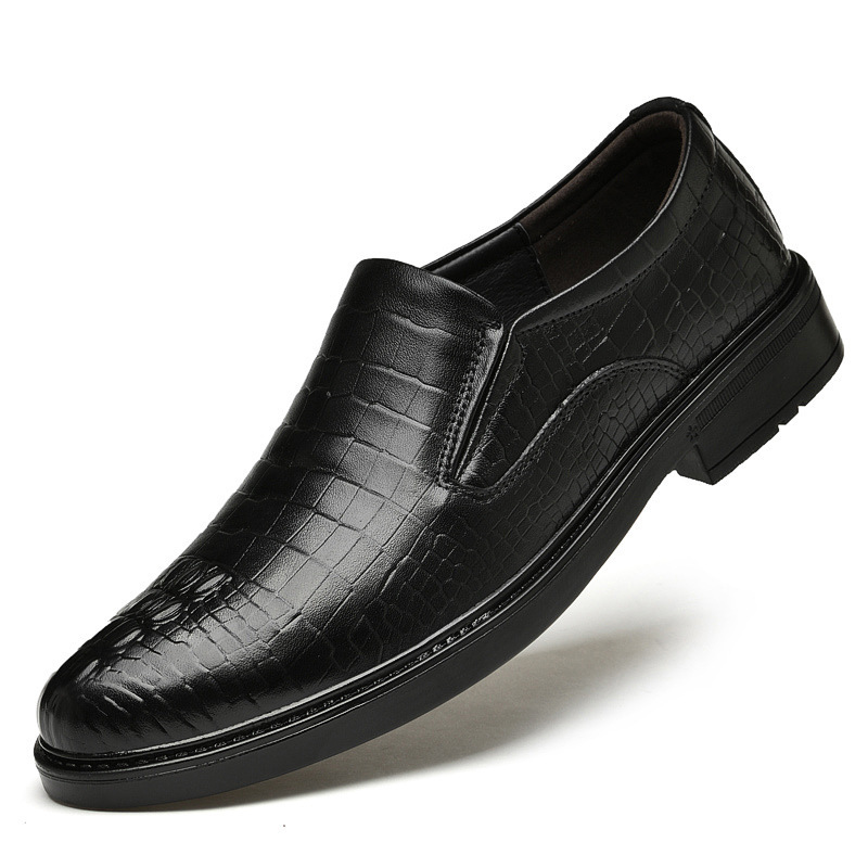 The new autumn collection of cowhide men's shoes, checkered hooded leather shoes, men's business casual single shoes, and men's wedding shoes are all in vogue