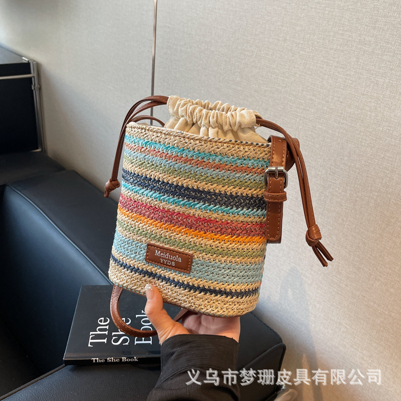 南风小众霓虹花园水桶包夏天草编包手提小包女编织单肩斜挎包2024编织包包包女草编文艺