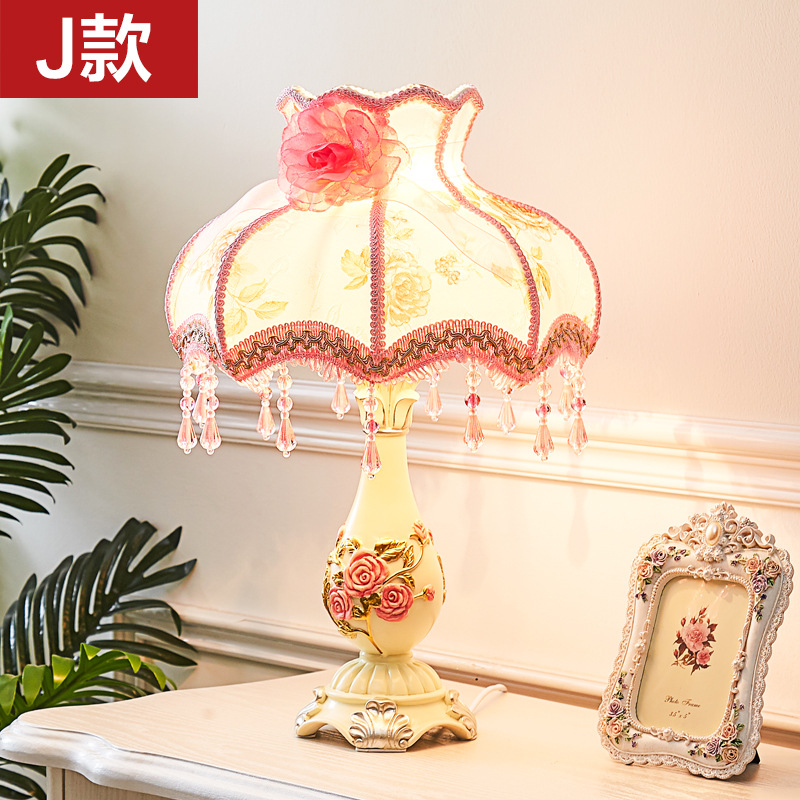 European-style table lamp, bedroom, ins girl bedside lamp cabinet, wedding room, romantic, warm and luxurious decoration, home dimmable Specification image